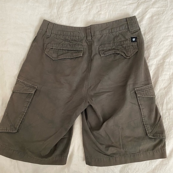 Vintage Burton Jorts size 30 colour in pic is not right they are a army green - Picture 3 of 3